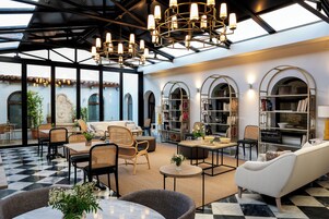 Televisión de pantalla plana