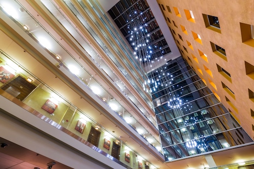 Avalon Hotel & Conferences