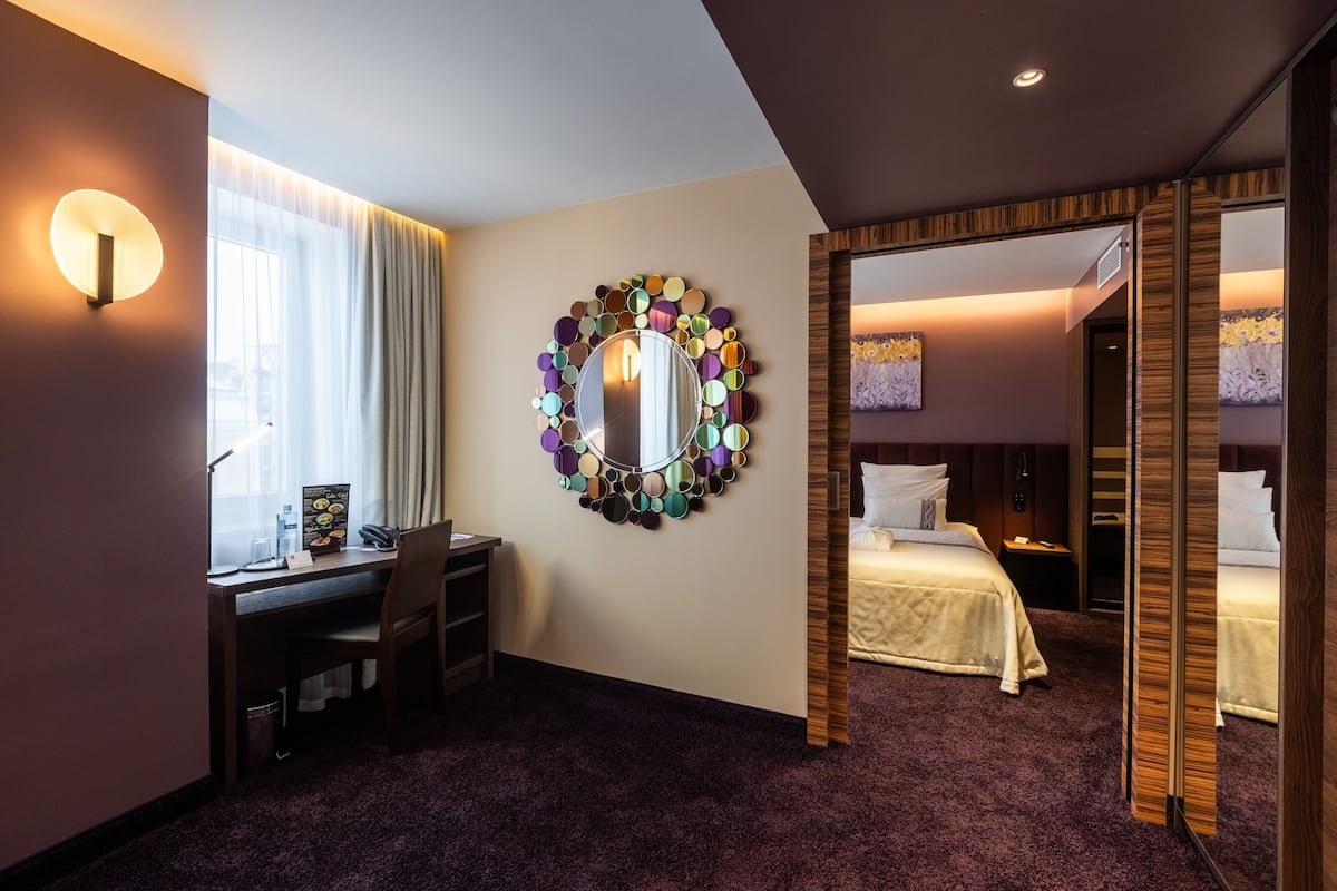 Suite | 1 bedroom, hypo-allergenic bedding, minibar, in-room safe