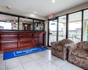Lobby - Rodeway Inn Paterson Great Falls Park Area (Paterson)