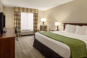Premium bedding, desk, blackout drapes, iron/ironing board - Country Inn & Suites by Radisson, Lima (Lima)