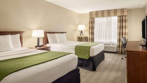 Peralatan tempat tidur premium, meja, langsir/tirai gelap terus 
