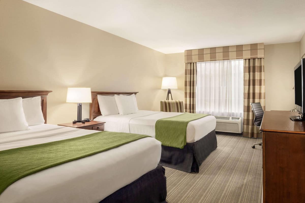1 bedroom, premium bedding, desk, blackout drapes