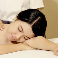 Trattamenti per il corpo, aromaterapia, massaggi “deep tissue”