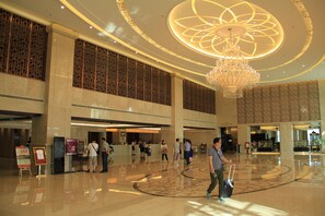 Check-in-/Check-out-Schalter