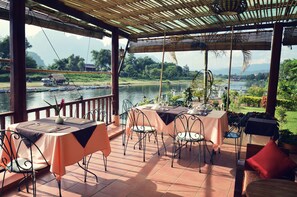 Restaurant - Villa Nam Song (Vang Vieng)