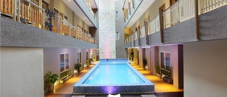 Indoor pool, outdoor pool