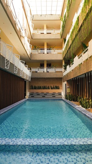 Indoor pool - The Rivavi Legian (Legian)
