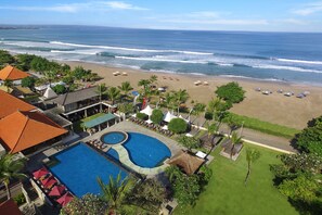 On the beach - Bali Niksoma Boutique Beach Resort (Legian)