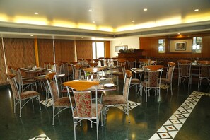 Restaurant - Rivera Sarovar Portico Ahmedabad (Ahmedabad)