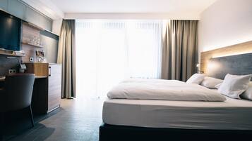 Double Room | Premium bedding, minibar, in-room safe, desk