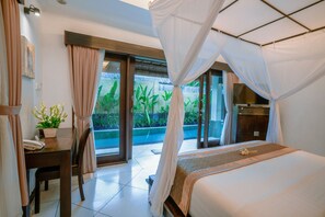Vila, 1 quarto, piscina particular | Frigobar, cofres nos quartos, individualmente decorados