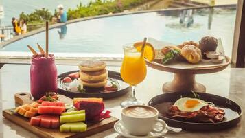 Desayuno buffet (con cargo)
