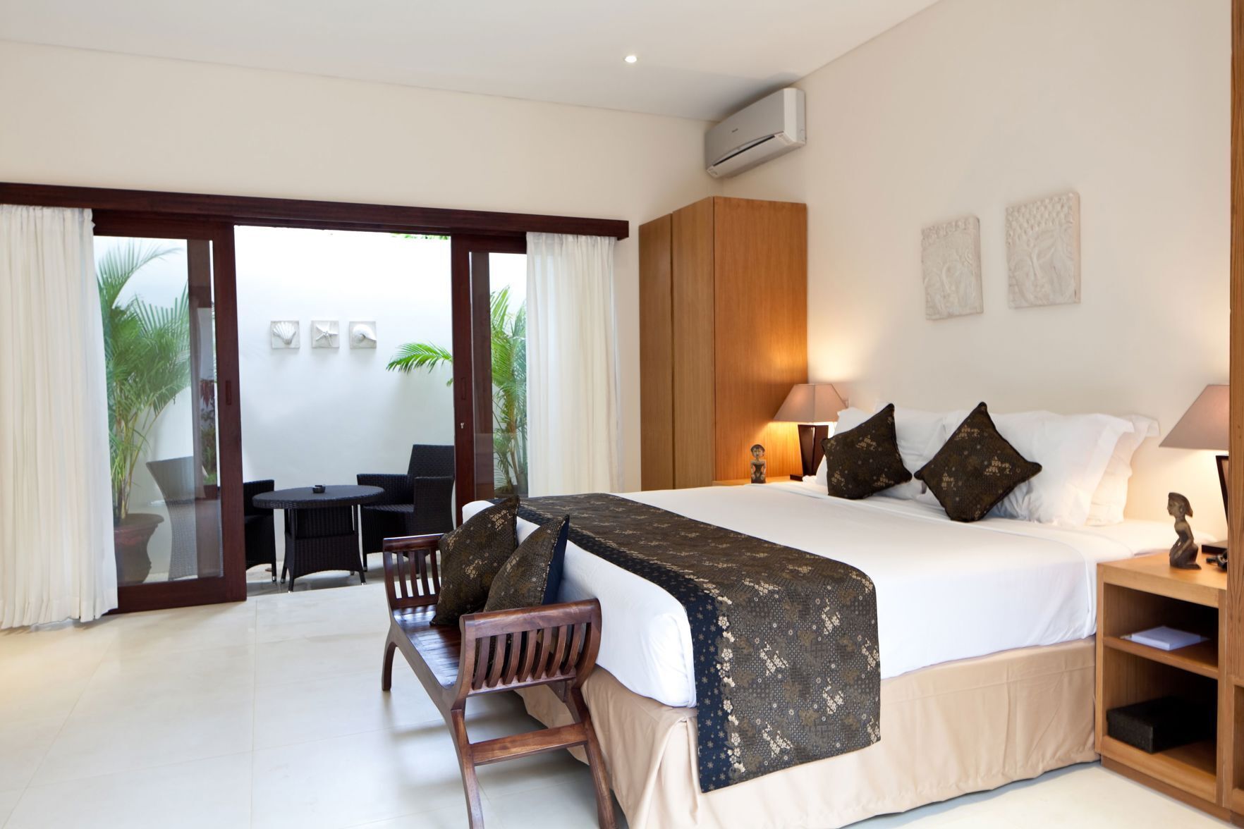 Premium bedding, down duvets, pillow-top beds, minibar