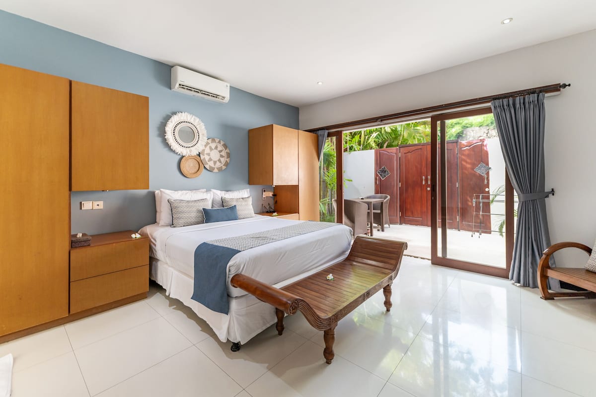 スタジオ | 高級寝具、羽毛の掛け布団、ピロートップベッド、ミニバー