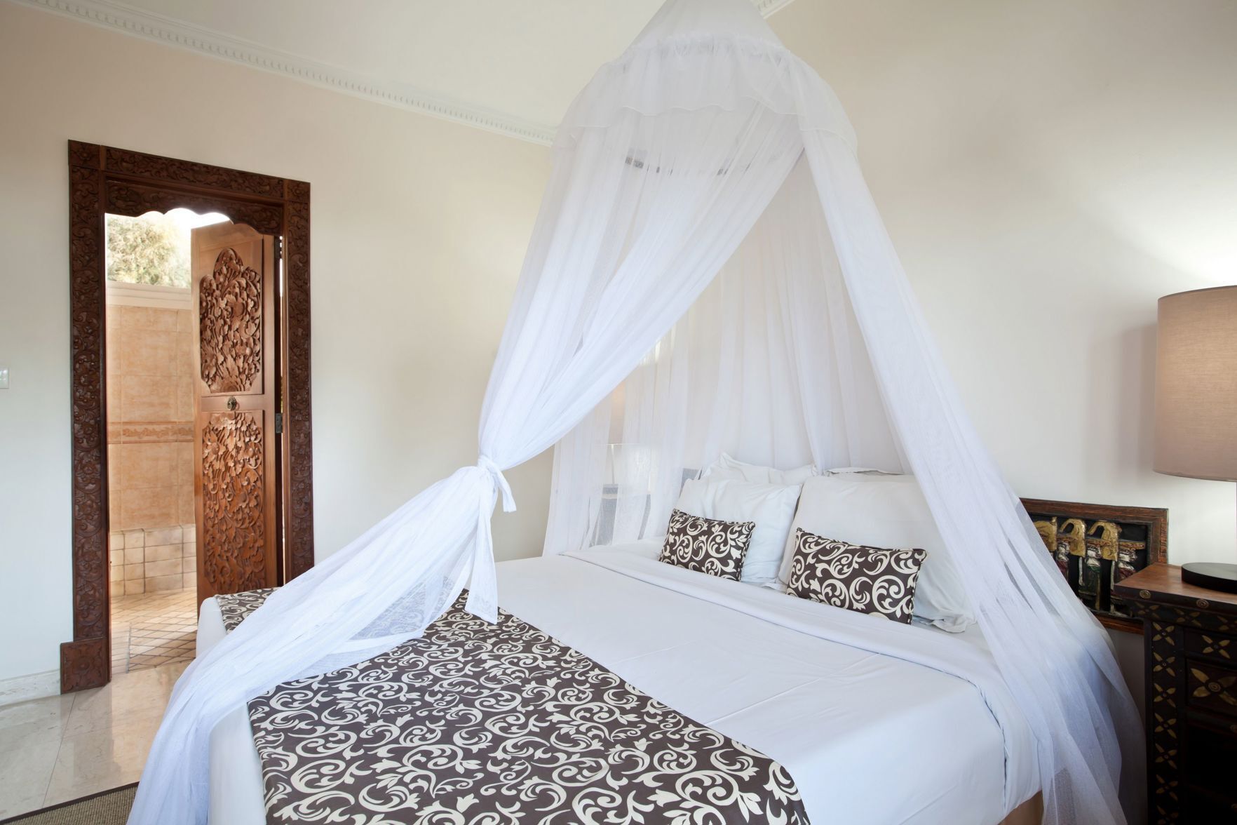 Premium bedding, down duvets, pillow-top beds, minibar