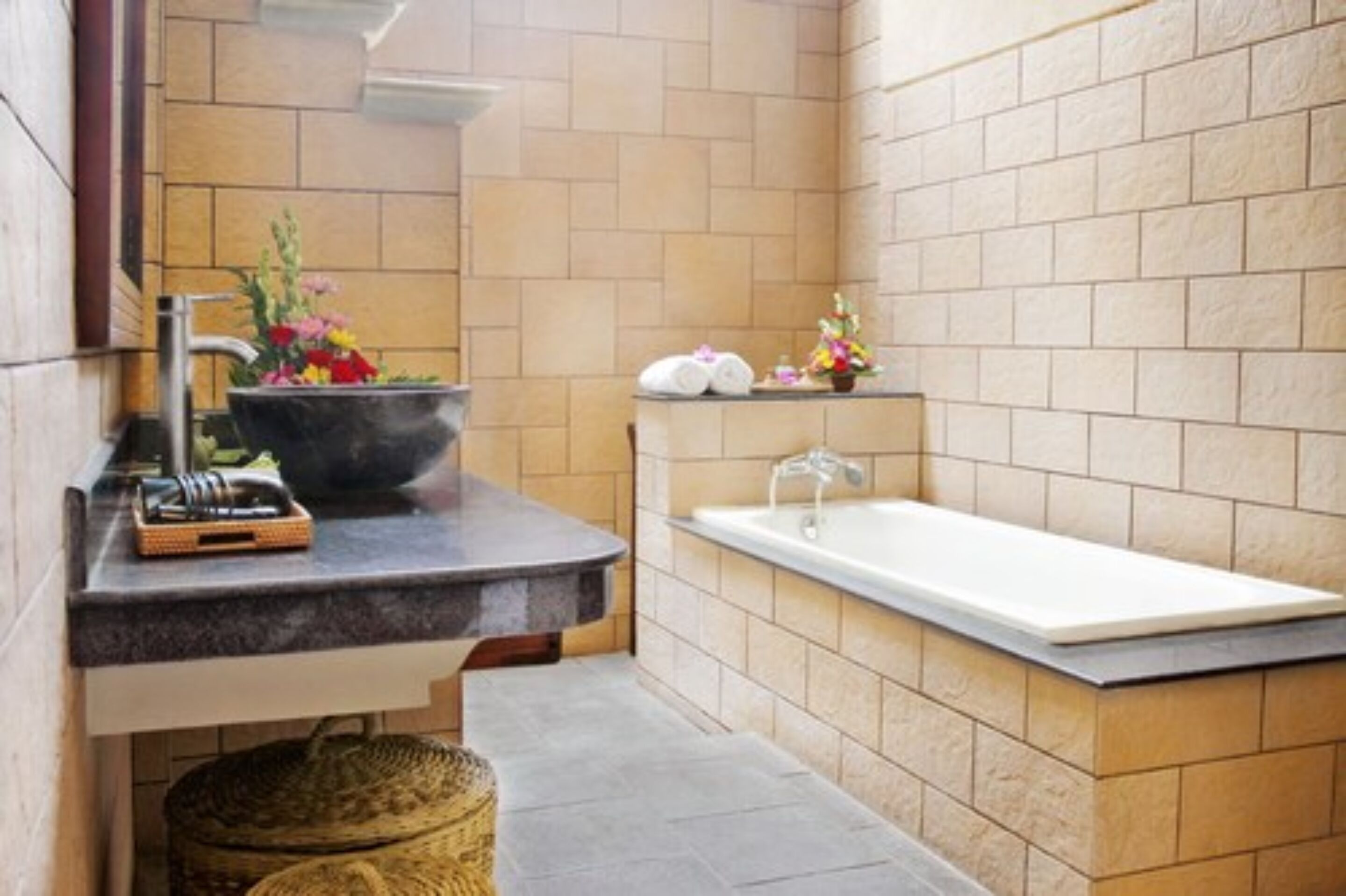 separate bathtub and shower, deep-soaking bathtub, rainfall showerhead