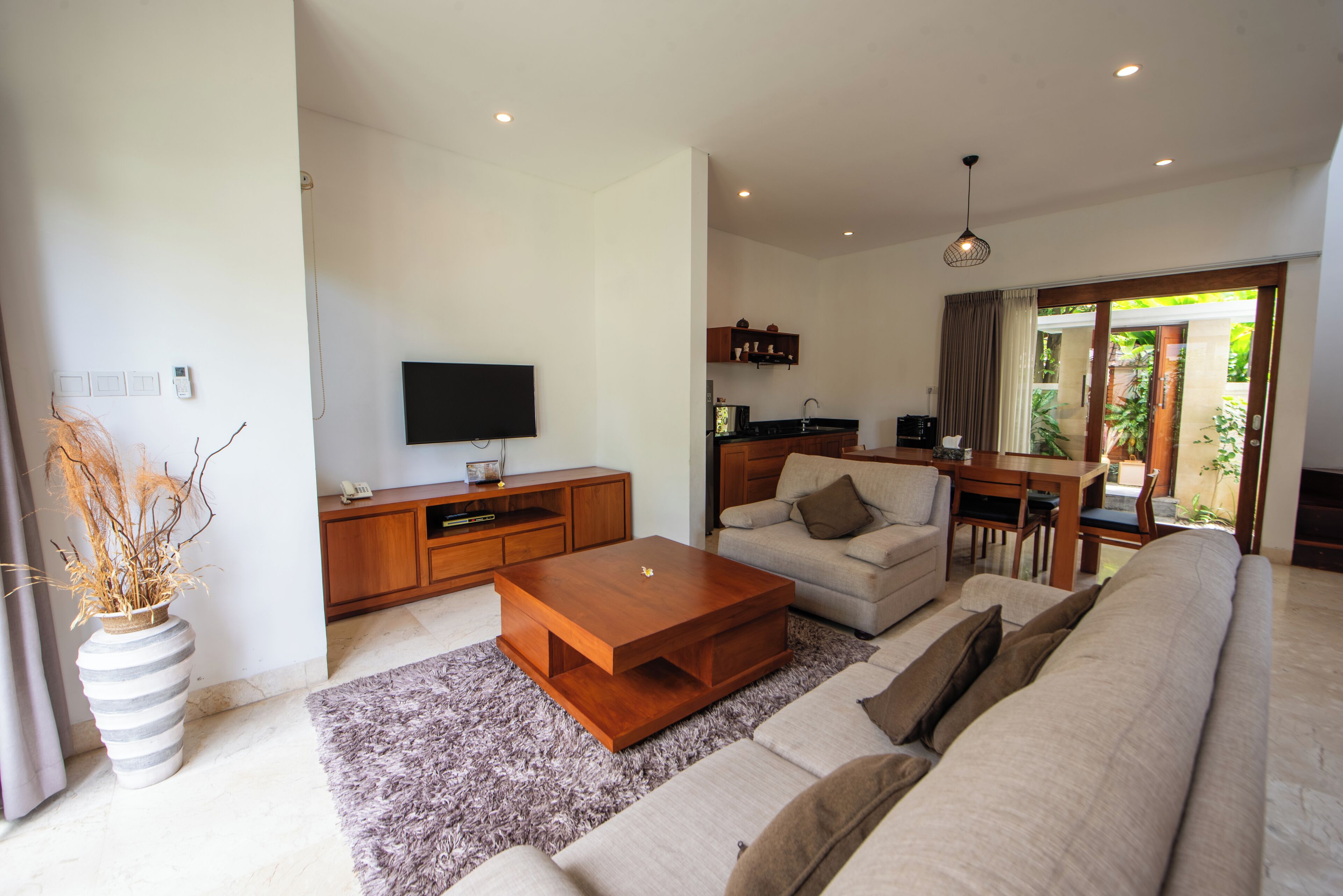 villa, 3 bedrooms, private pool | living area | tv