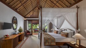 Superior Room | Minibar, in-room safe, desk, blackout drapes - Kori Ubud Resort (Ubud)