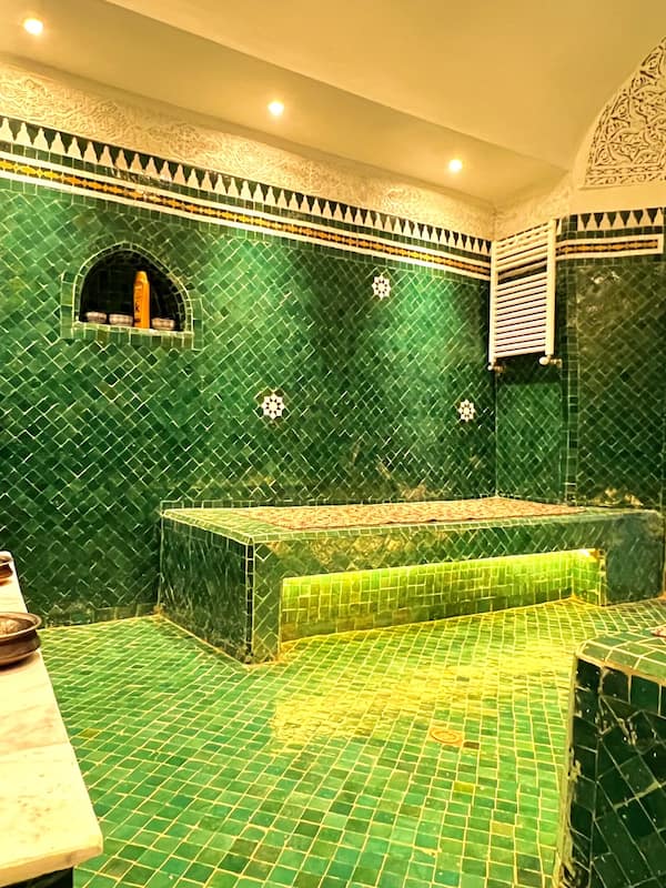 Sauna, trattamenti per il corpo, massaggi thailandesi, body wrap