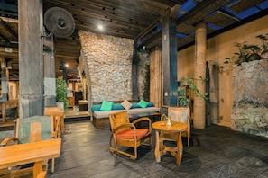 Breakfast, lunch, dinner and brunch served  - Barong Resort Ubud by Puri Signatures (Ubud)