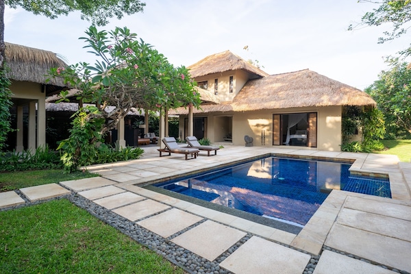 Villa, 3 Bedrooms, Private Pool | Premium bedding, free minibar, in-room safe, desk