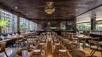 Breakfast, lunch, dinner served; pool views