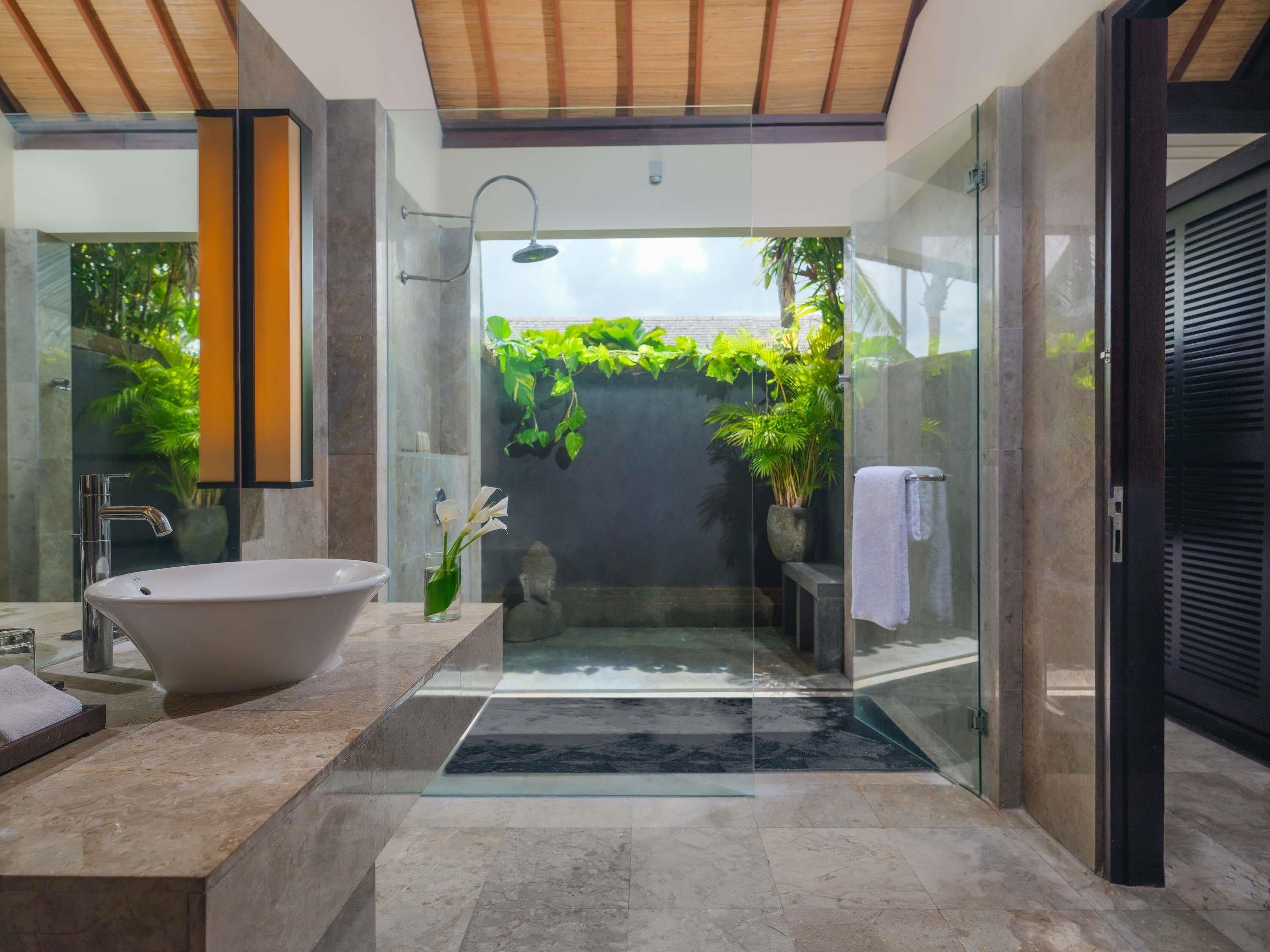 Royal Villa, 3 Bedrooms | Desk, iron/ironing board, free cribs/infant beds, rollaway beds