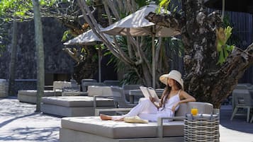 Breakfast, lunch, dinner served; pool views