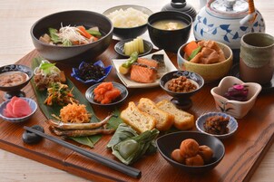 Daily buffet breakfast (JPY 2000 per person)