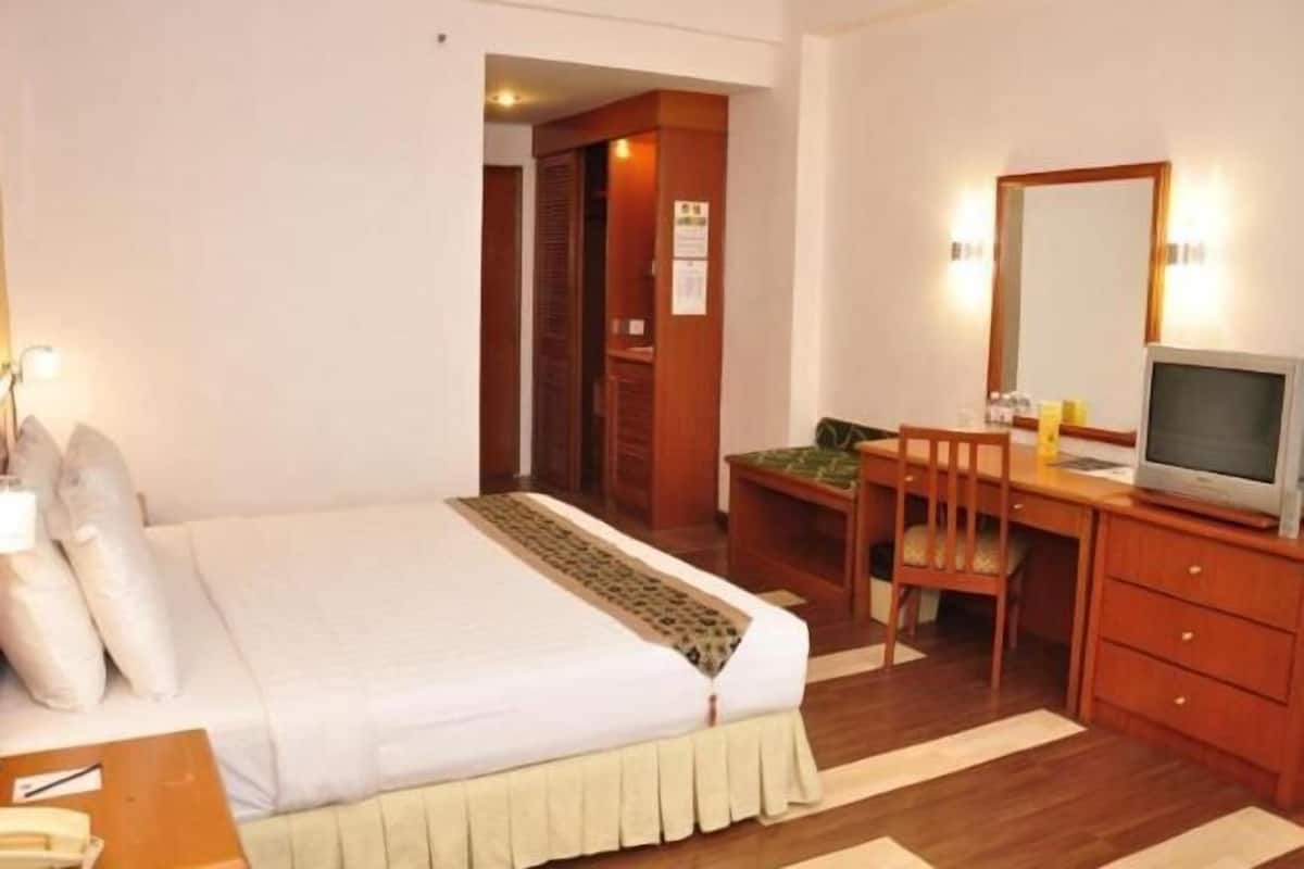 1 bedroom, desk, iron/ironing board, free WiFi