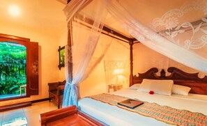 Deluxe Room, Garden View (Standard) | 1 bedroom, premium bedding, minibar, in-room safe - Sahadewa Resort & Spa, Ubud (Ubud)
