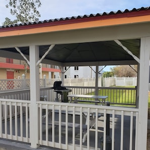Gazebo - Hawthorn Extended Stay by Wyndham Kingsland (Kingsland)