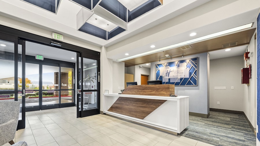 Holiday Inn Express Hotel & Suites Lincoln by IHG