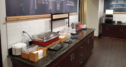 Hampton Inn & Suites Dayton-Airport