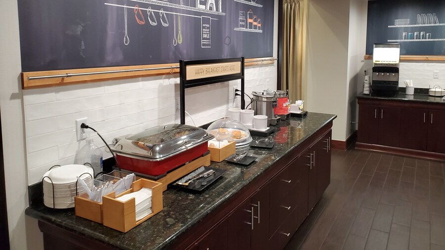 Hampton Inn & Suites Dayton-Airport