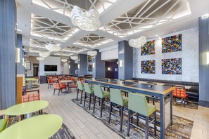 Lobby - Hampton Inn & Suites Raleigh-Durham Airport-Brier Creek (Raleigh)