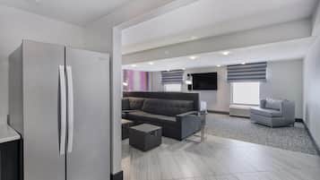 Studio, Accessible, Non Smoking | Living area