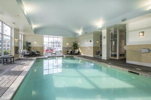 Indoor pool - Hampton Inn & Suites Raleigh-Durham Airport-Brier Creek (Raleigh)