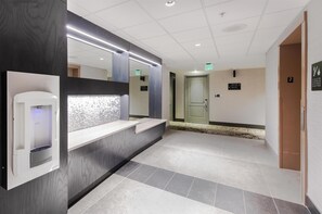 Lobby - Hampton Inn & Suites Raleigh-Durham Airport-Brier Creek (Raleigh)