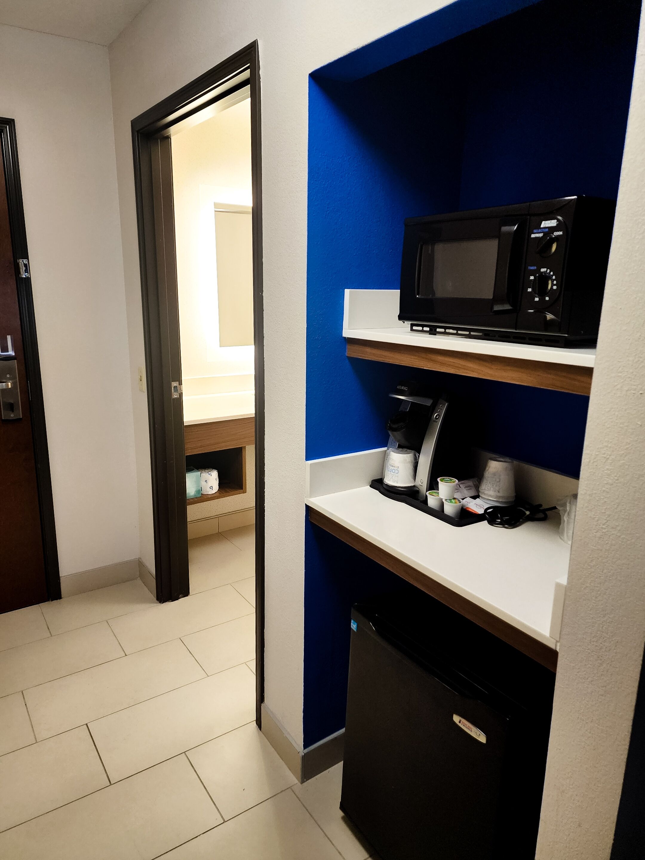 1 bedroom, desk, iron/ironing board, free cots/infant beds