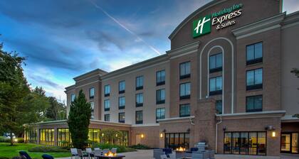 Holiday Inn Express & Suites Rochester Webster by IHG