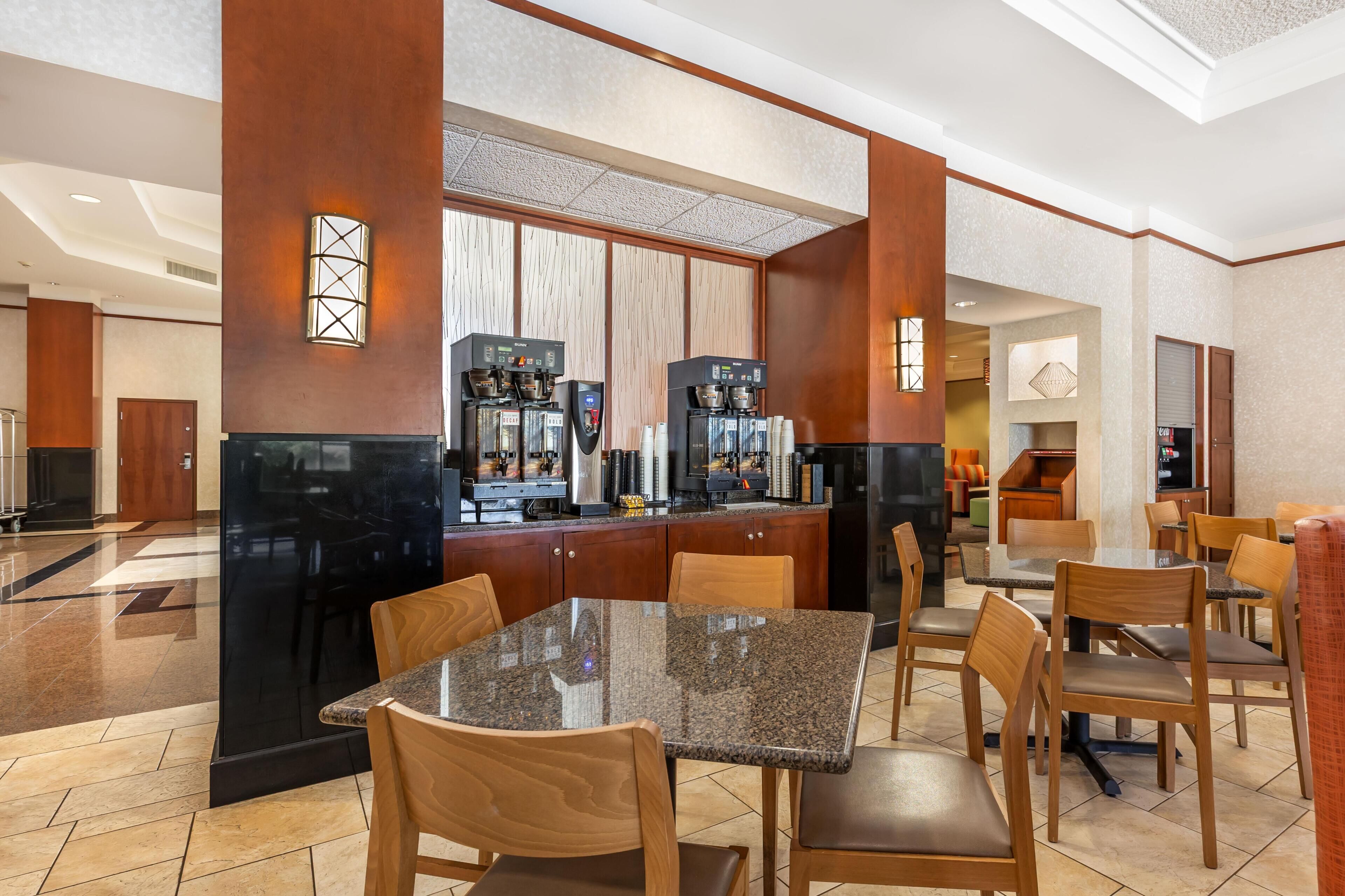 Petit déjeuner buffet compris tous les jours