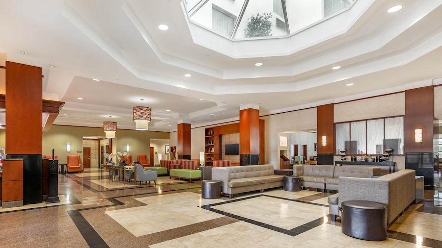 Drury Inn & Suites St. Louis Forest Park