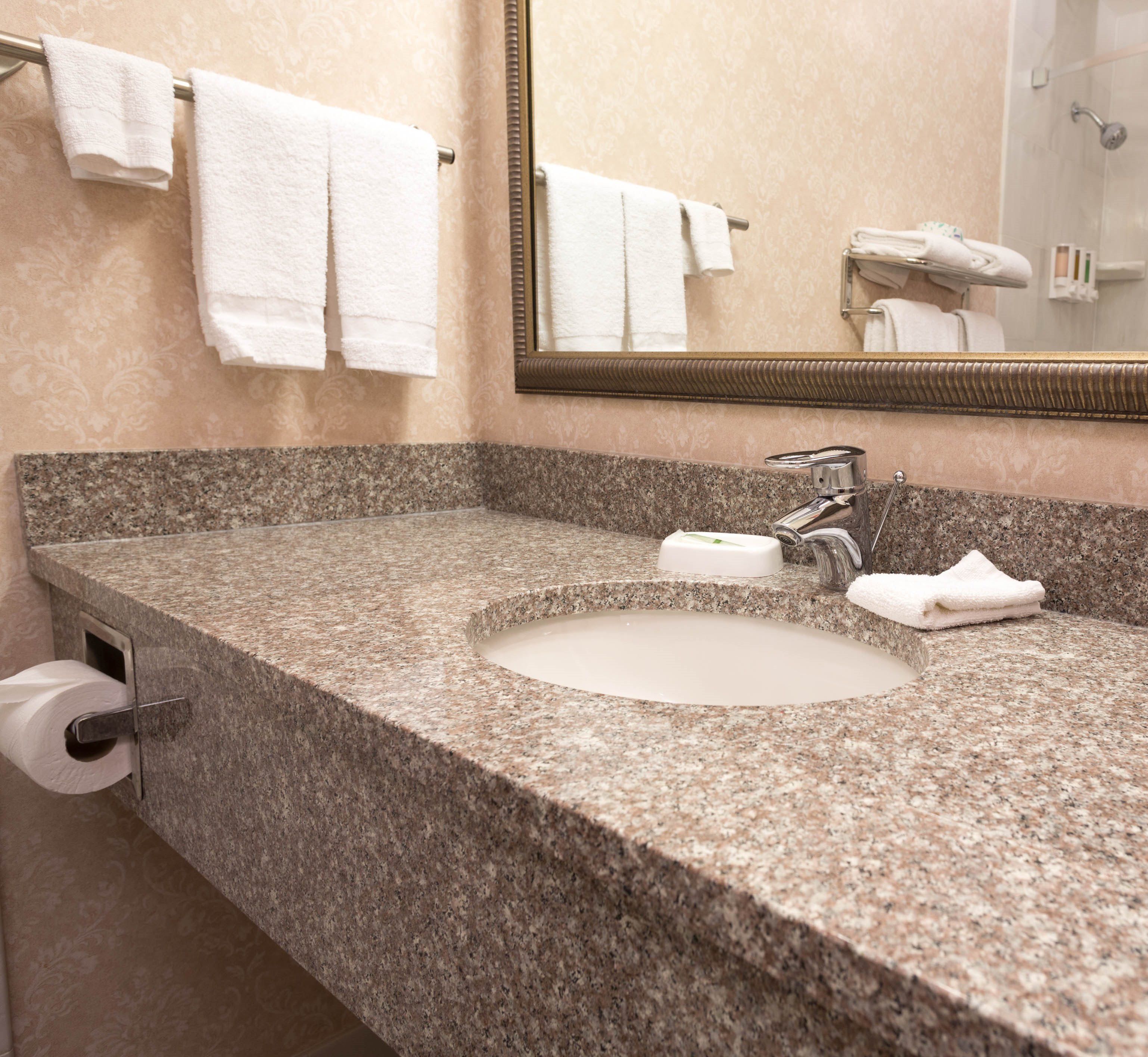 combined shower/bathtub, free toiletries, hair dryer, towels