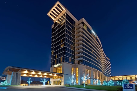Exterior. Hilton Branson Convention Center