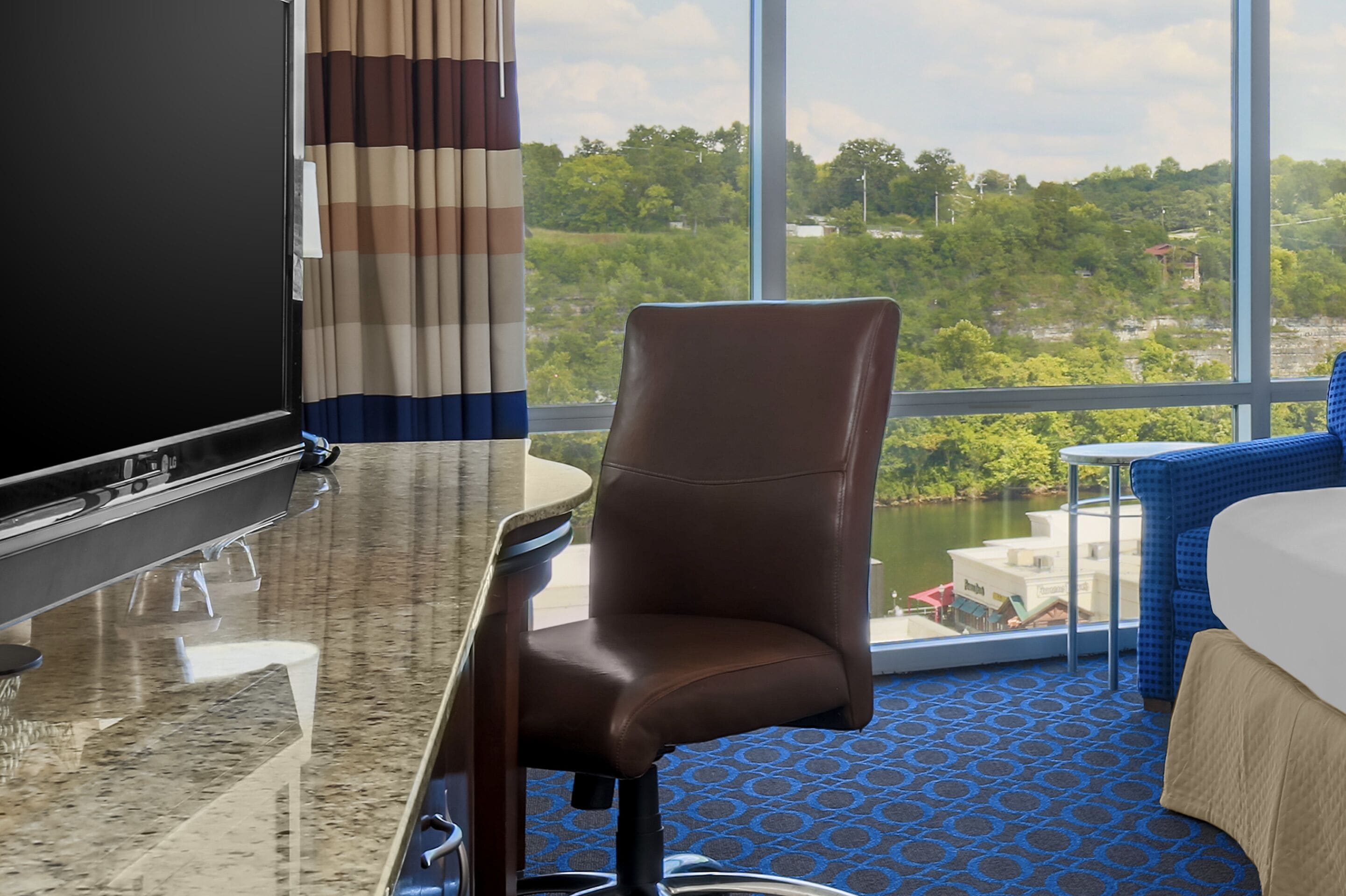 deluxe room, 2 queen beds | lake view