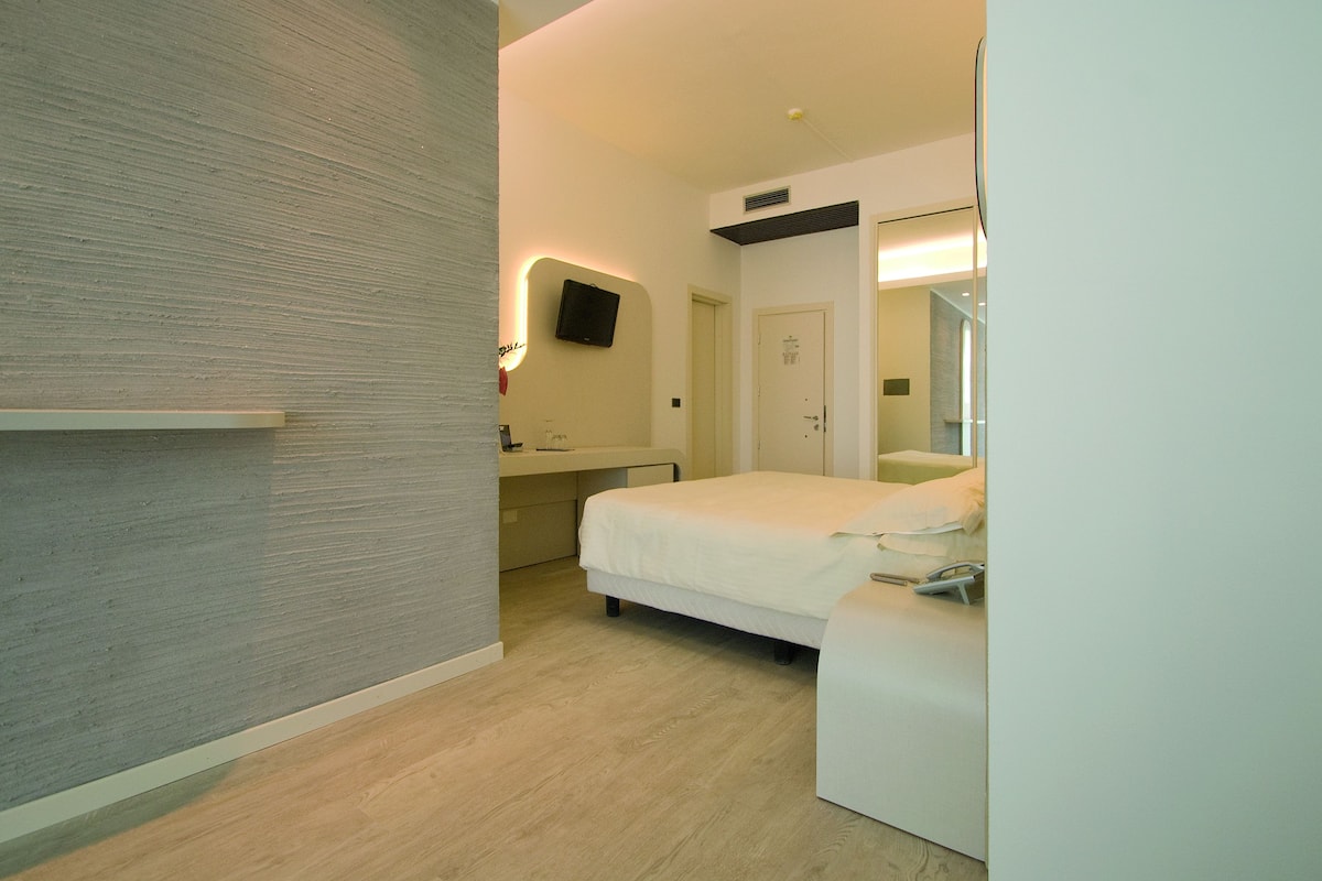 Minibar, in-room safe, desk, blackout drapes