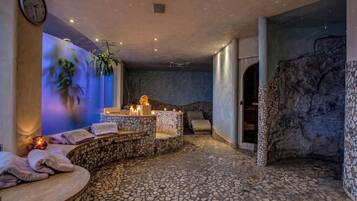 Sauna, hot tub, Turkish bath/hammam, body treatments