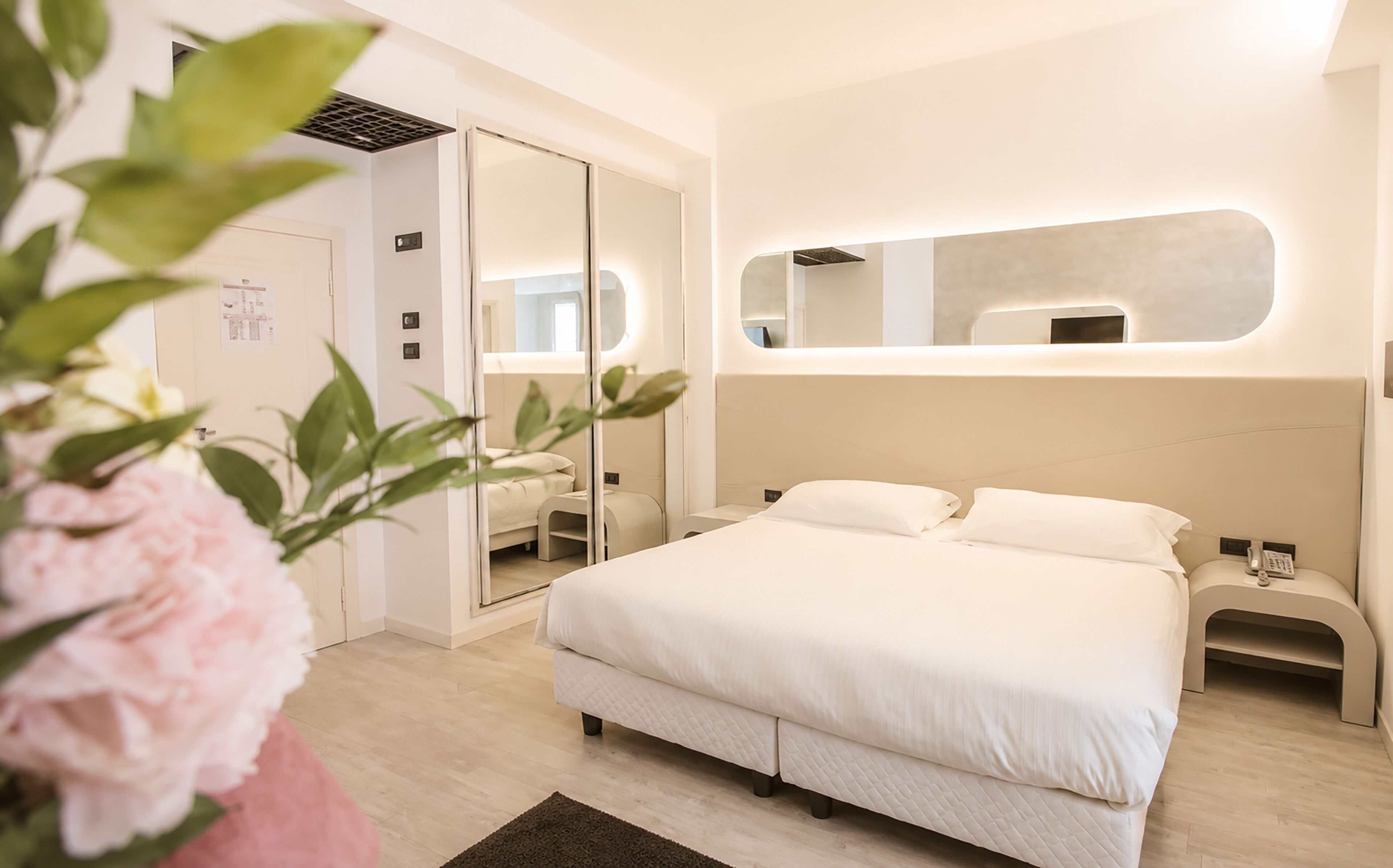 Superior Double or Twin Room | Minibar, in-room safe, desk, blackout drapes